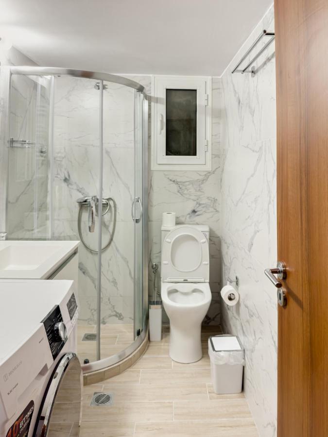 Metro Chic Haven: Modernized Urban Studio Near The Tram Athen Eksteriør billede