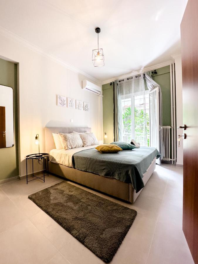 Metro Chic Haven: Modernized Urban Studio Near The Tram Athen Eksteriør billede