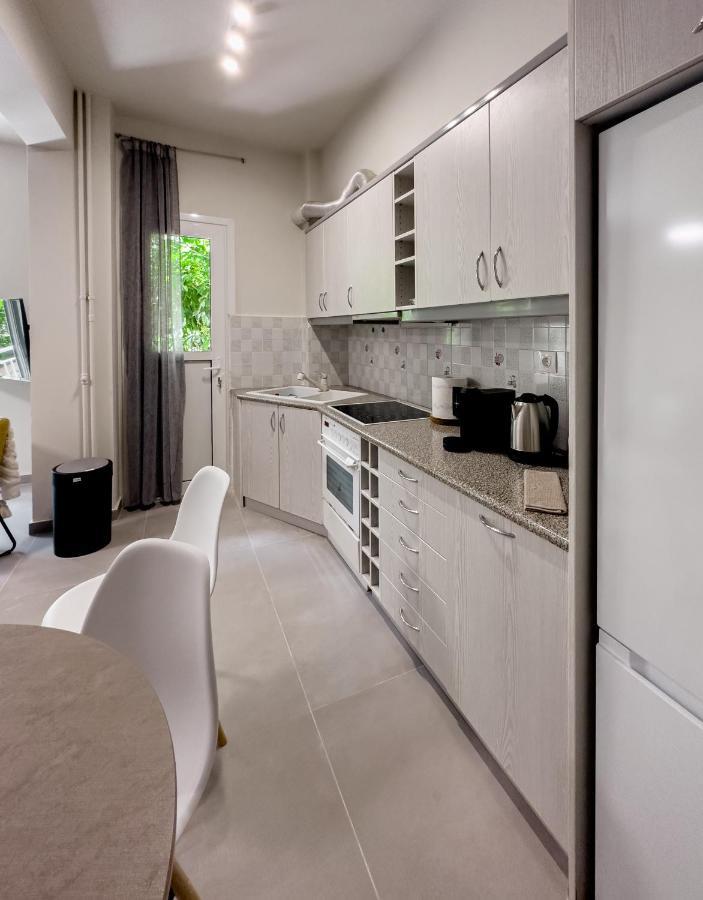Metro Chic Haven: Modernized Urban Studio Near The Tram Athen Eksteriør billede