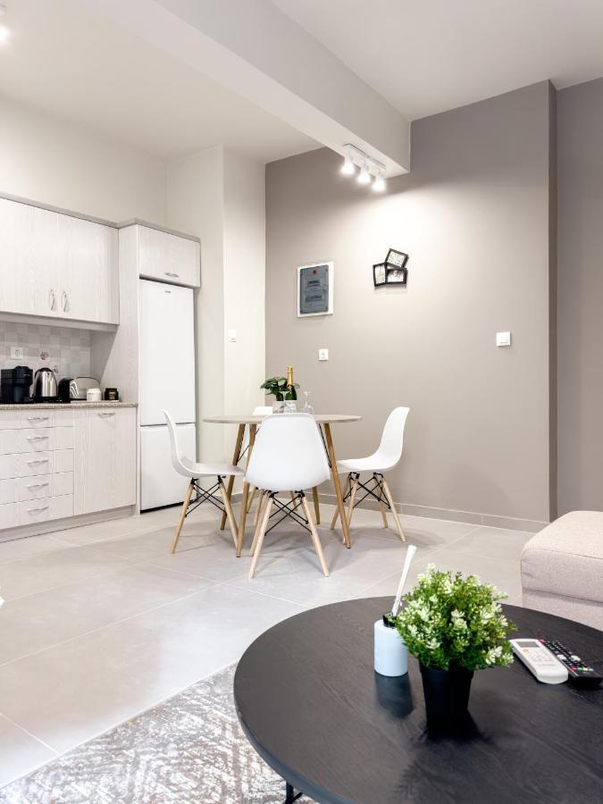 Metro Chic Haven: Modernized Urban Studio Near The Tram Athen Eksteriør billede